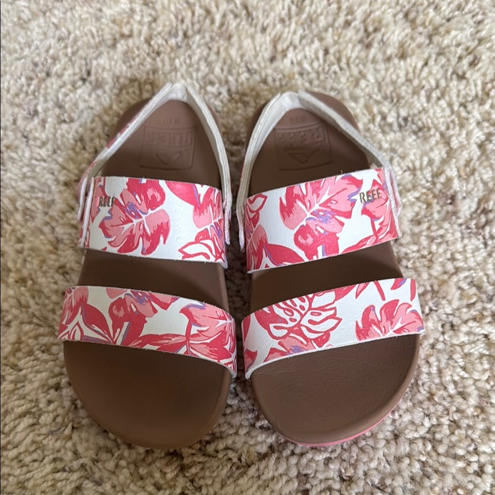 Reef Pink and Brown Sandals with leaf Pattern